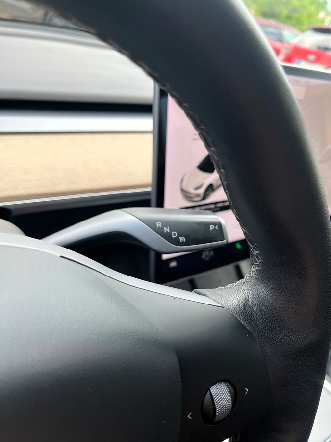 Tesla Model 3 RWD*Facelift*Wärmepumpe*SOH 93%*1.Hand*