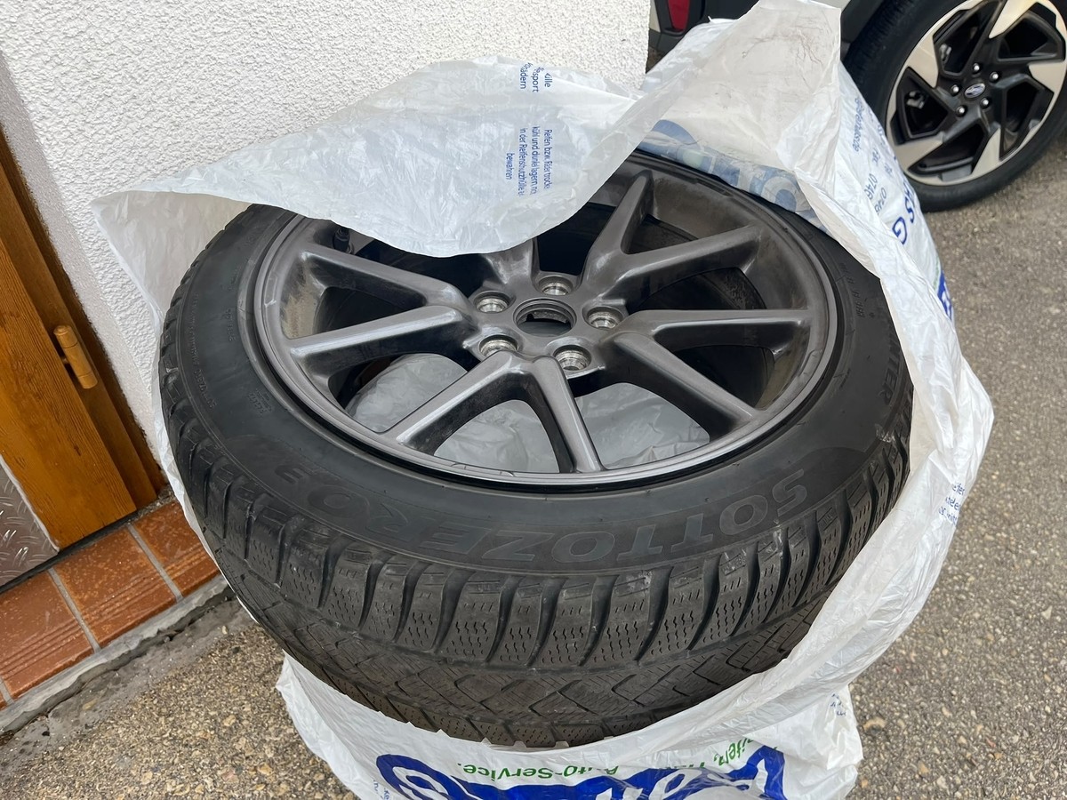 Tesla Model 3 RWD*Facelift*Wärmepumpe*SOH 93%*1.Hand*