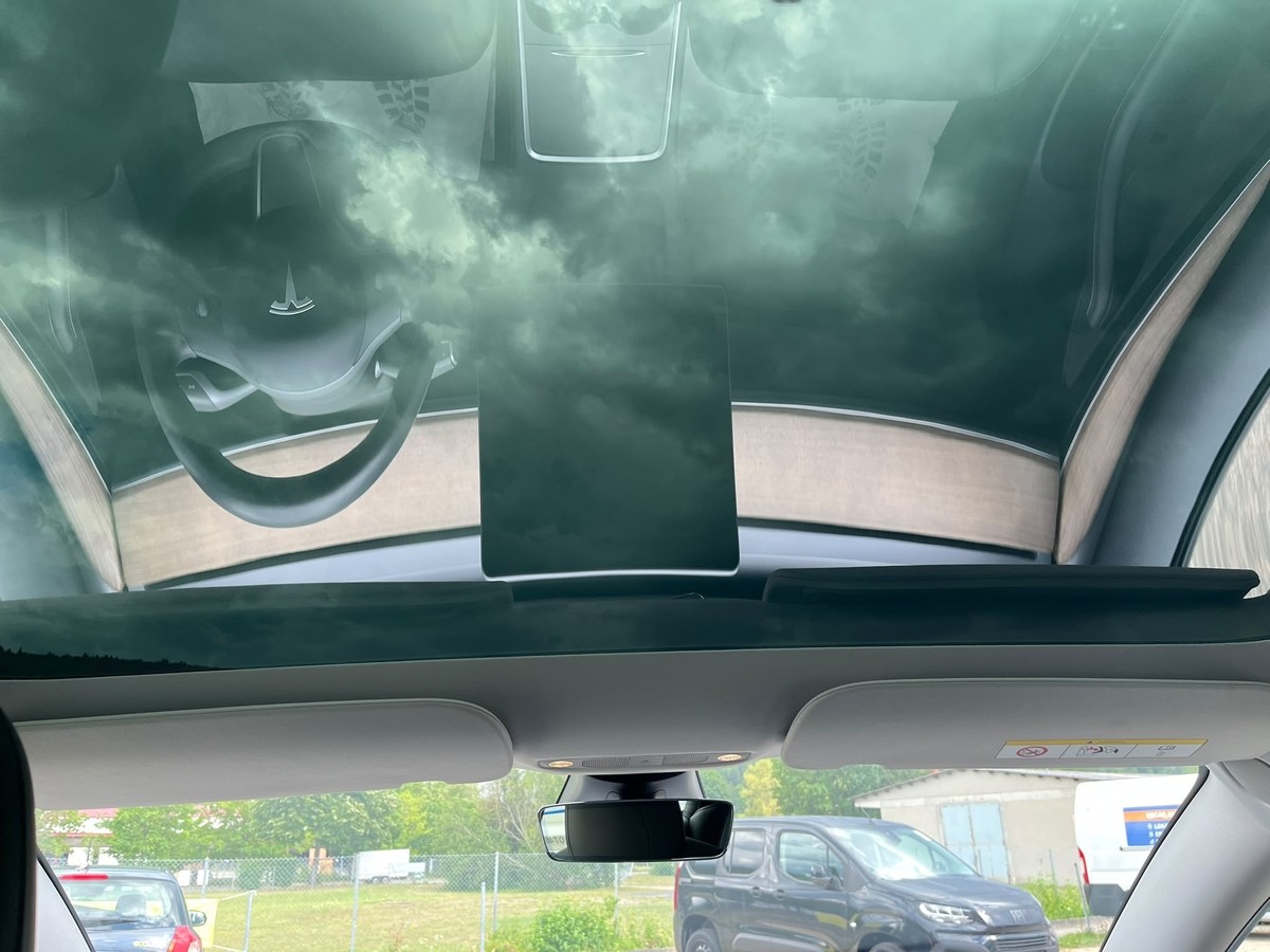 Tesla Model 3 RWD*Facelift*Wärmepumpe*SOH 93%*1.Hand*