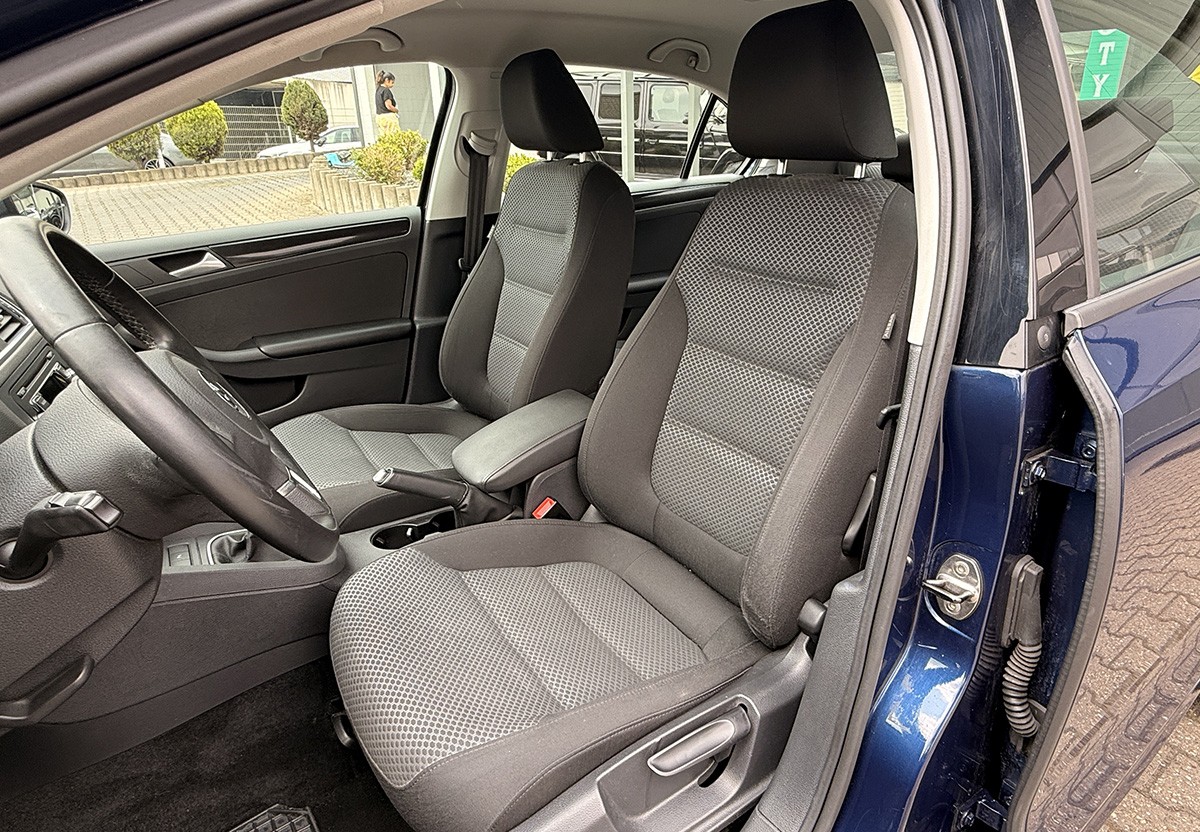 Volkswagen Jetta 2.0 TDI Comfortline.SHZ.AHK.Tempomat