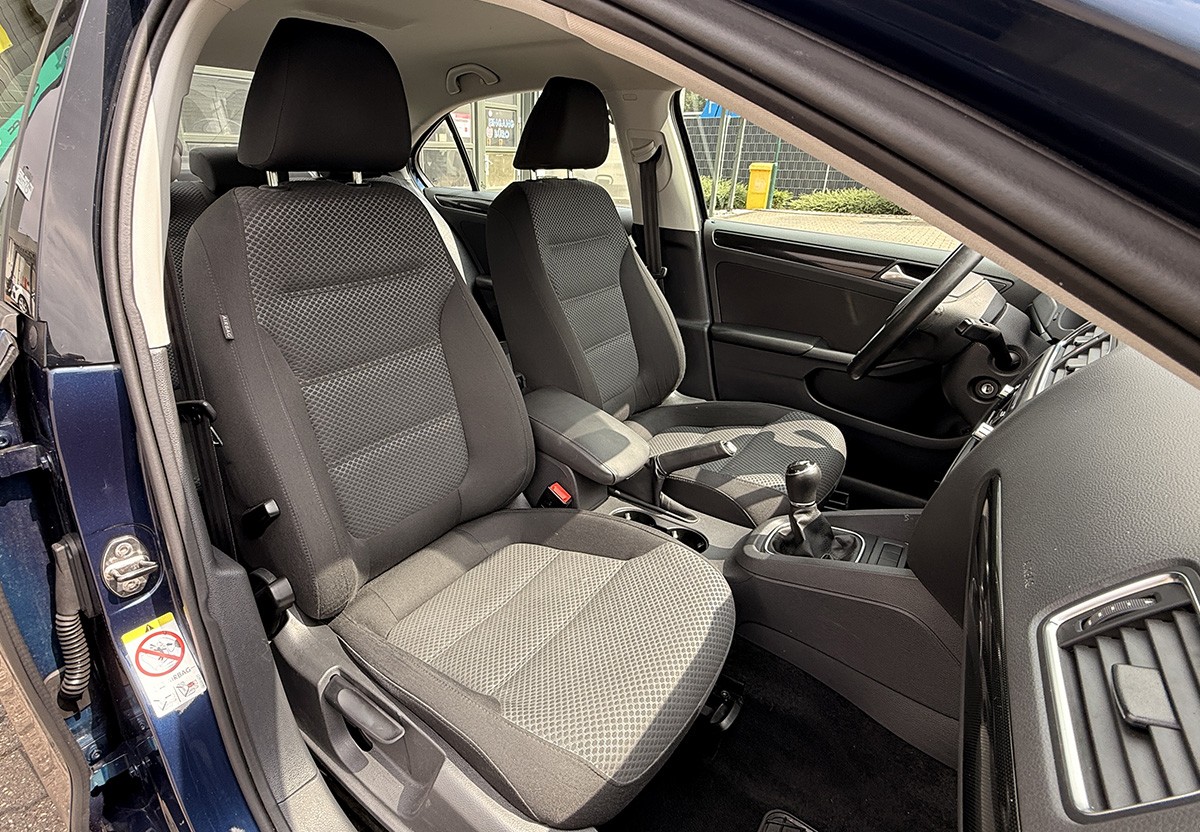 Volkswagen Jetta 2.0 TDI Comfortline.SHZ.AHK.Tempomat
