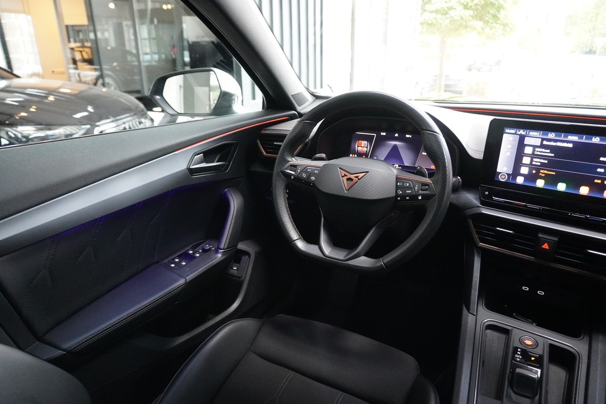 Cupra Formentor 1.5 TSI DSG LED ACC Pano R.Cam 