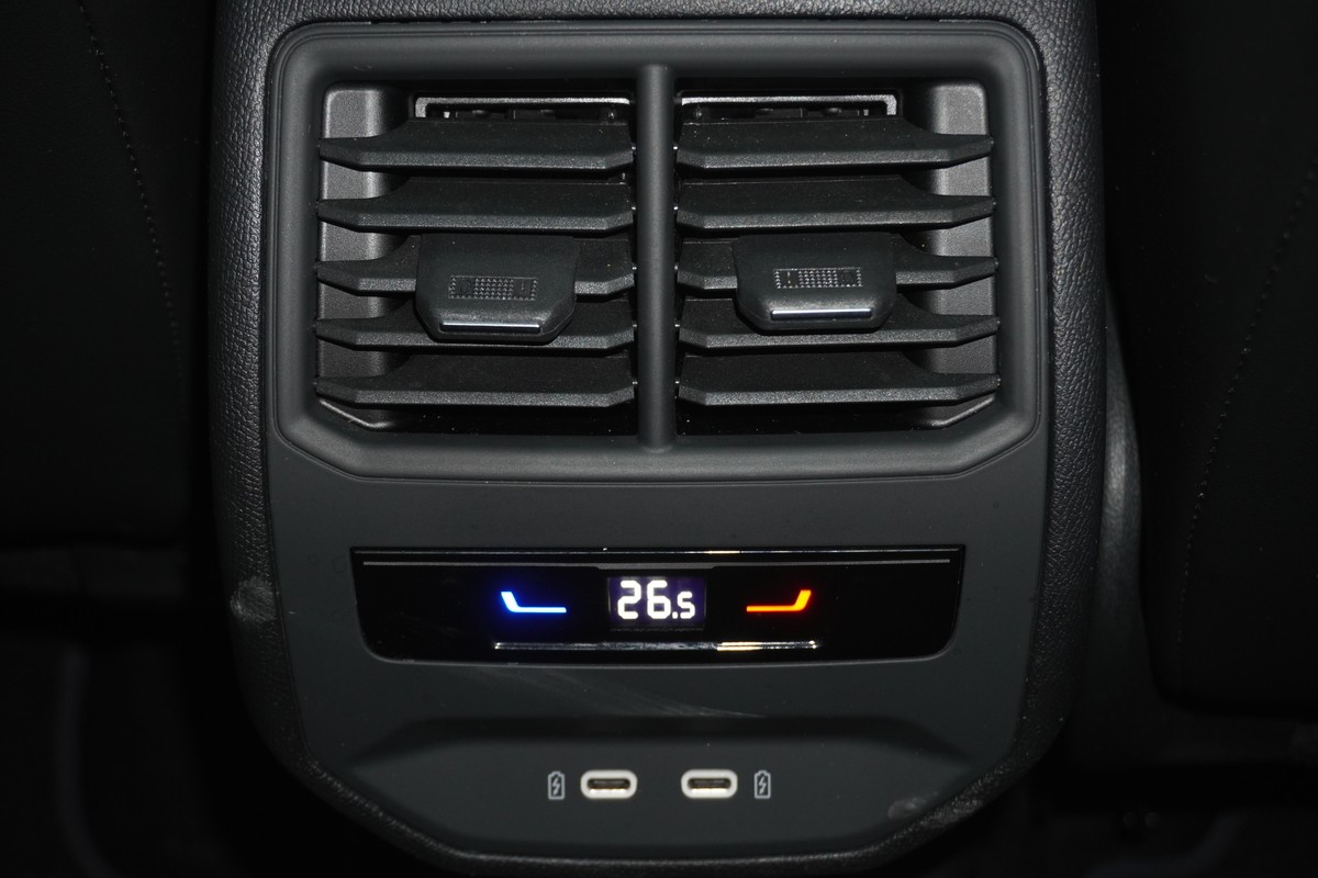 Cupra Formentor 1.5 TSI DSG LED ACC Pano R.Cam 