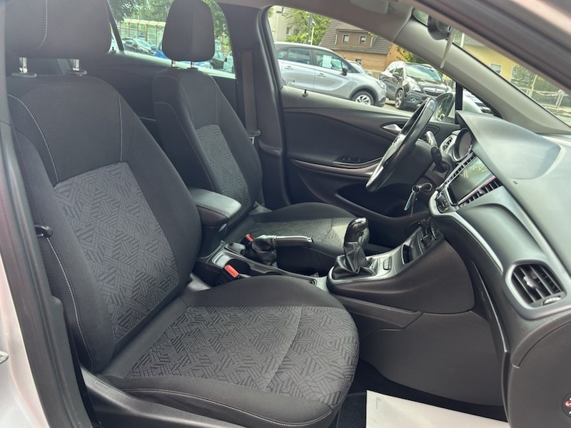 Opel Astra ST 1.4 TURBO EDITION NAVI*WINTERPAKET*PDC*R-CAM*AHK
