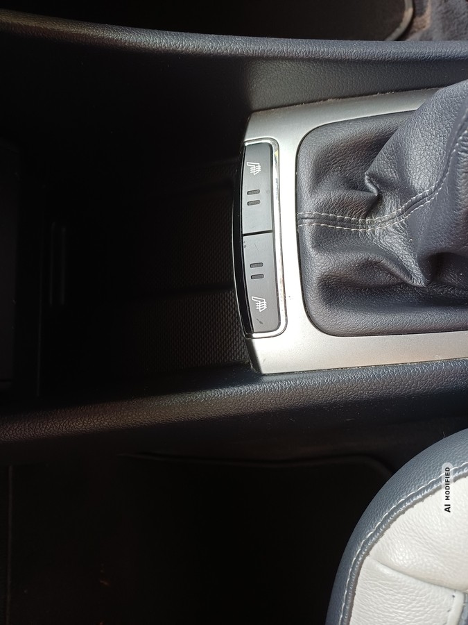 Kia Rio 1.4 CRDI SPIRIT KLIMA SHZ PDC MFL TEMPO LENKR-HEIZ. 