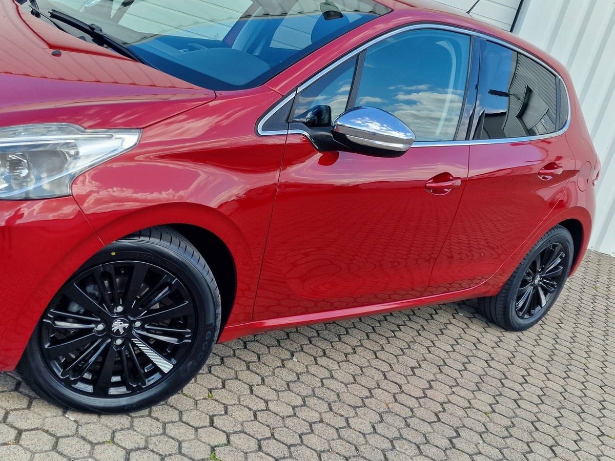 Peugeot 208  Automatik*Navi*Sportsitze*Service NEU!!