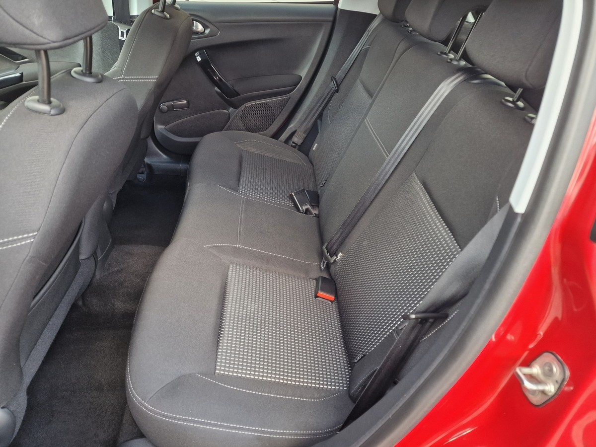 Peugeot 208  Automatik*Navi*Sportsitze*Service NEU!!