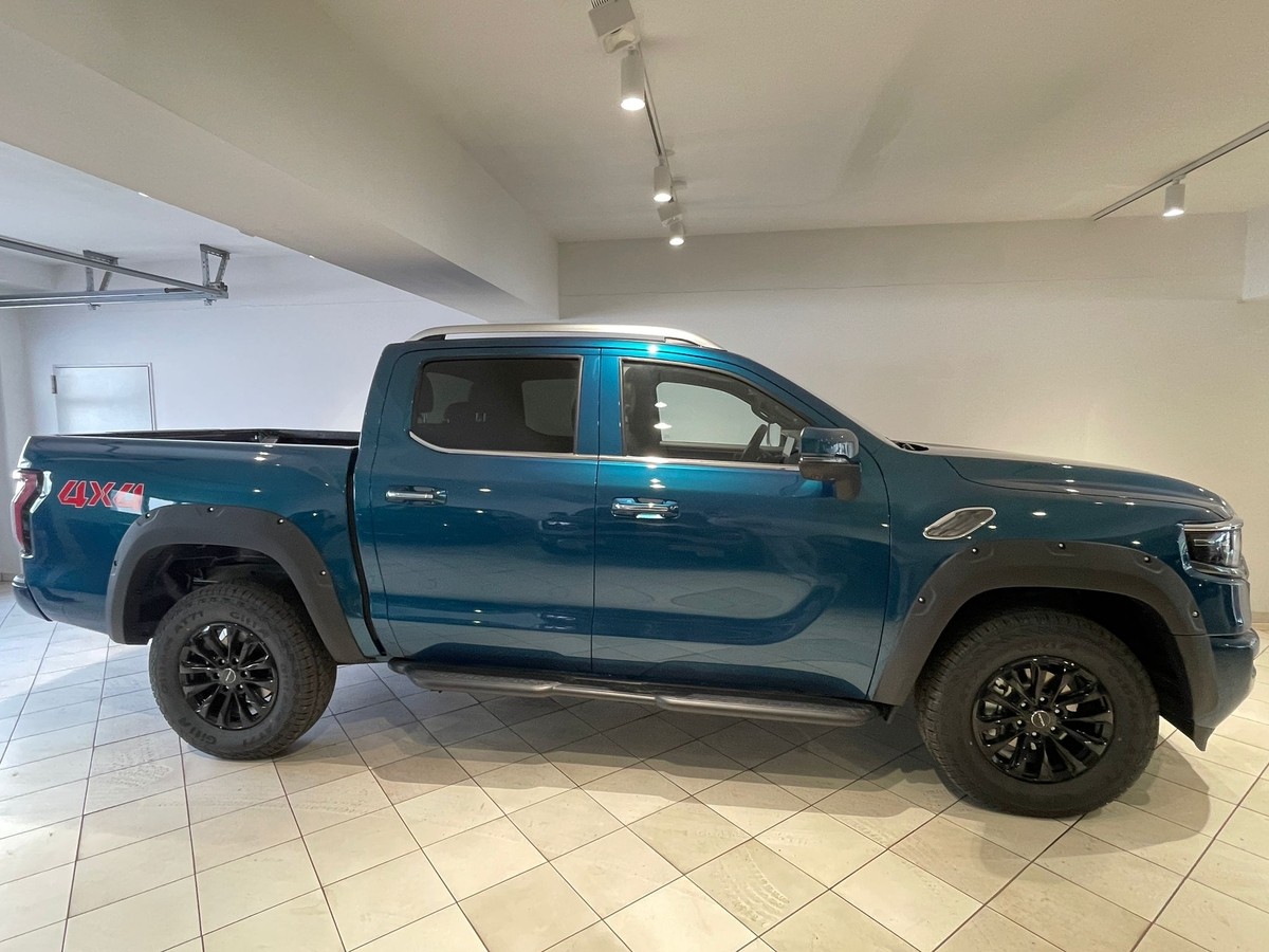 Foton 4 Ultra Sitzbelüftung Panorama Leder AHK
