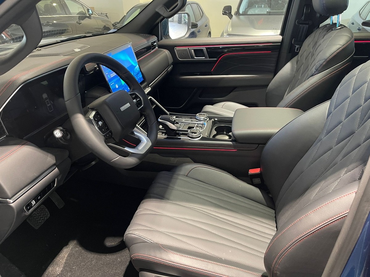 Foton 4 Ultra Sitzbelüftung Panorama Leder AHK