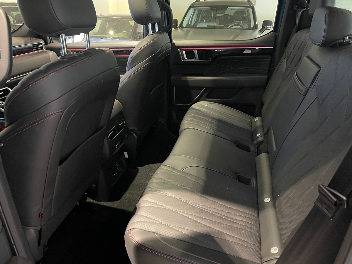 Foton 4 Ultra Sitzbelüftung Panorama Leder AHK