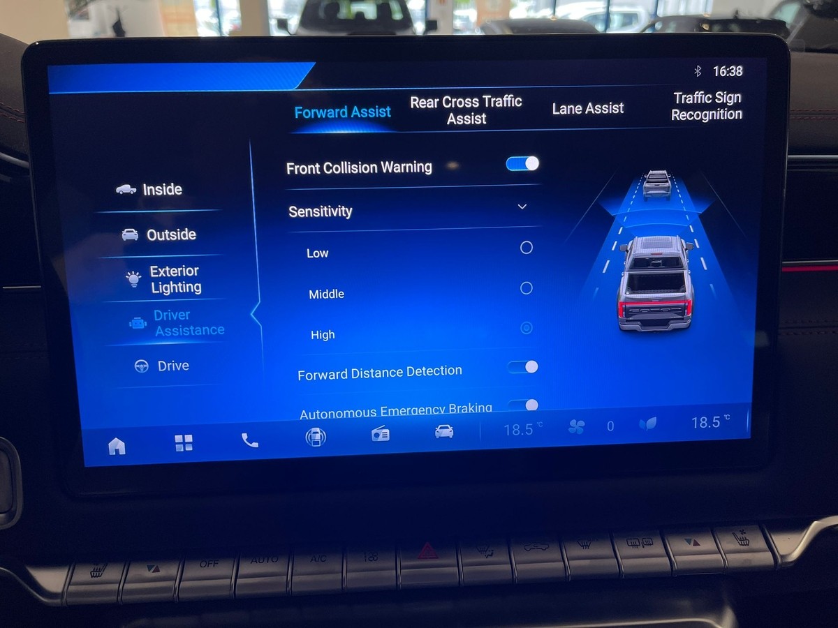 Foton 4 Ultra Sitzbelüftung Panorama Leder AHK