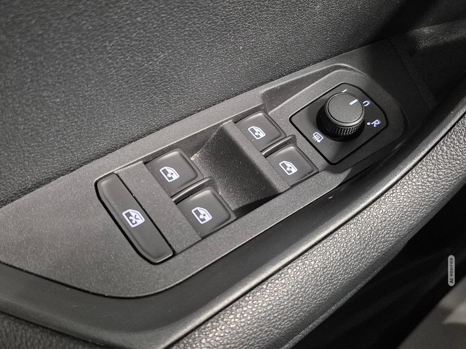 Skoda Karoq LED/SHZ/PDC/Smart-Link/Tempomat/17-LM