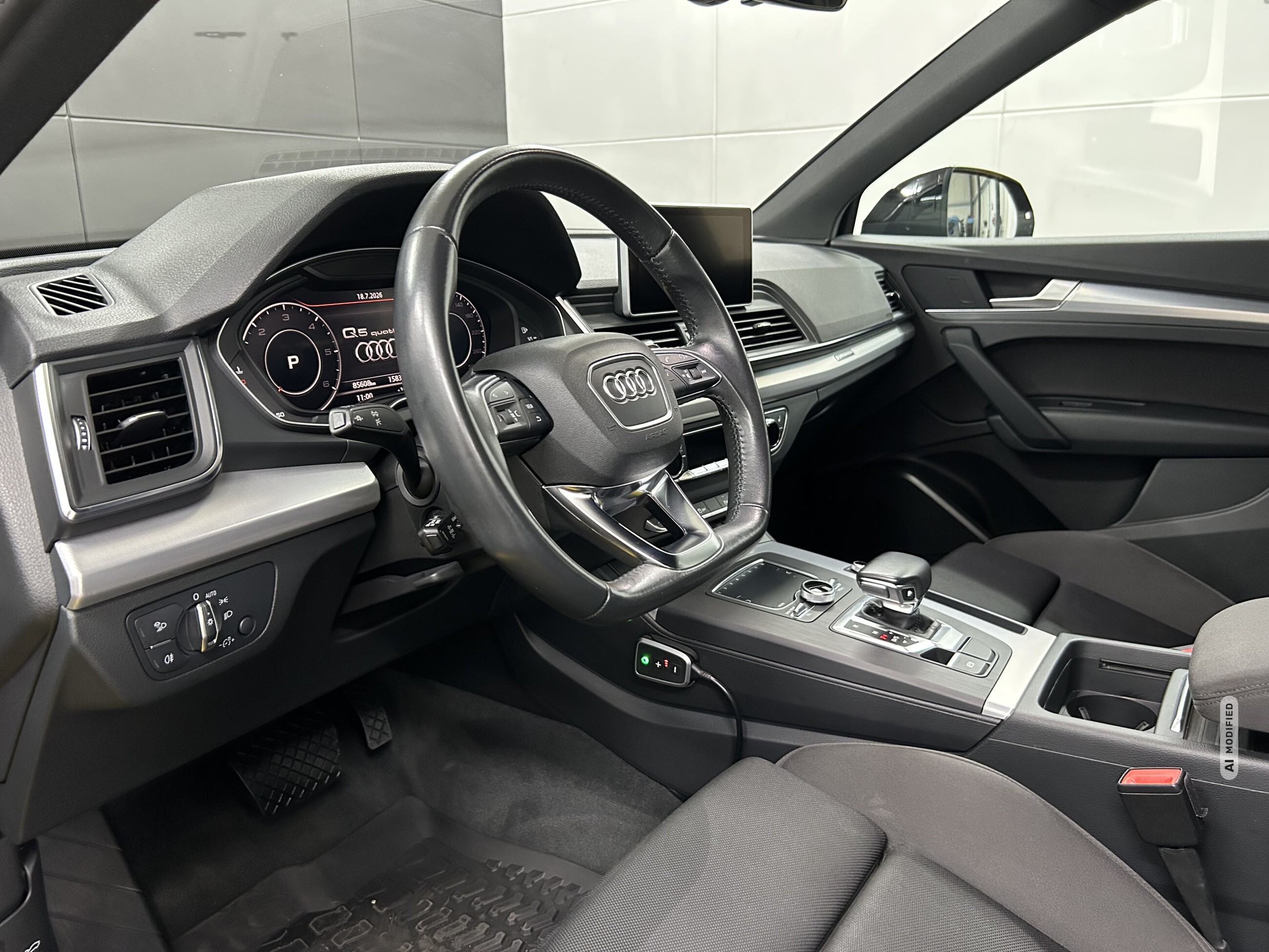 Audi Q5 40 TDI Quattro S-Line+AHK+SHZ+Massage+KAM+ACC