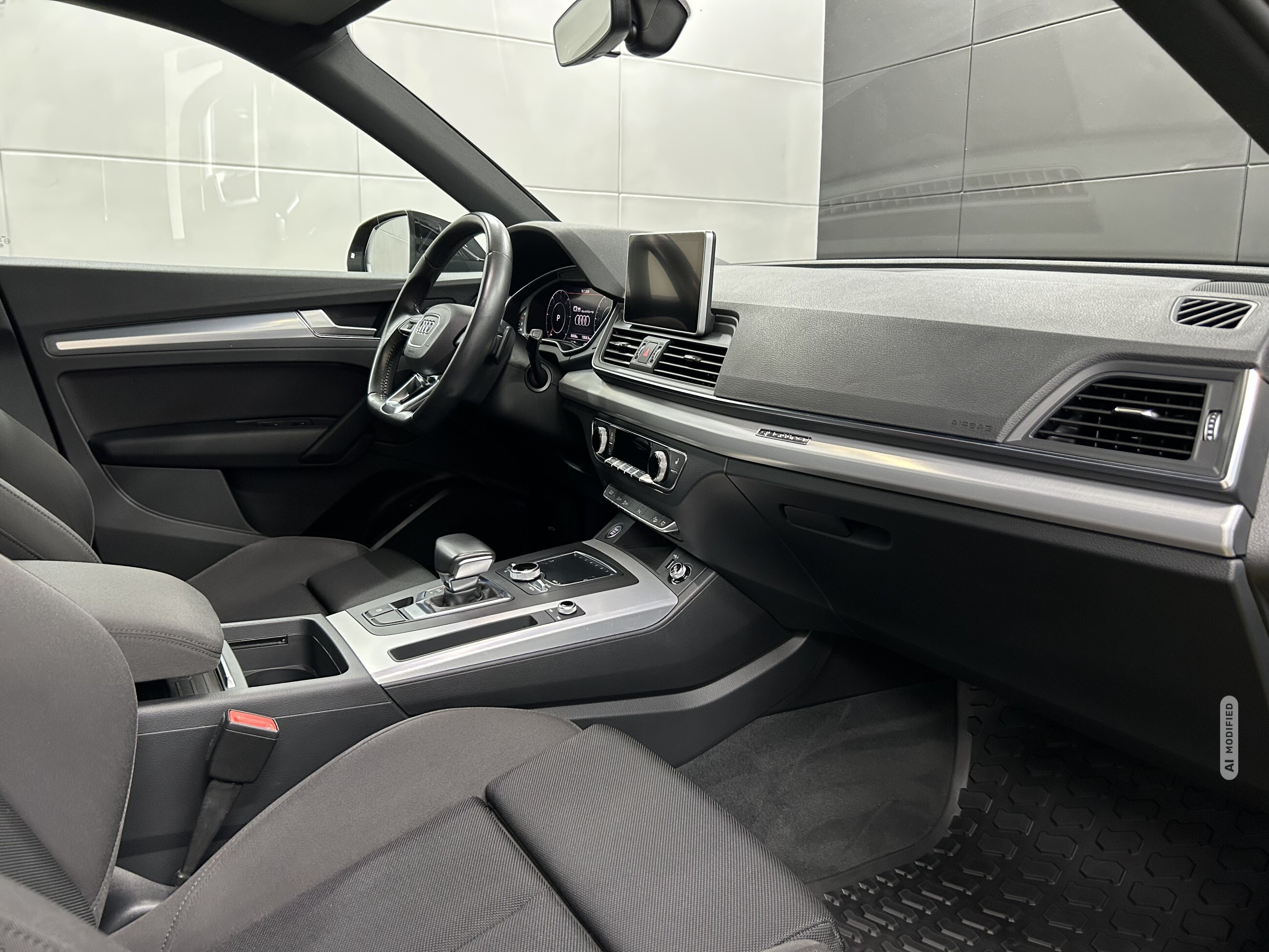 Audi Q5 40 TDI Quattro S-Line+AHK+SHZ+Massage+KAM+ACC