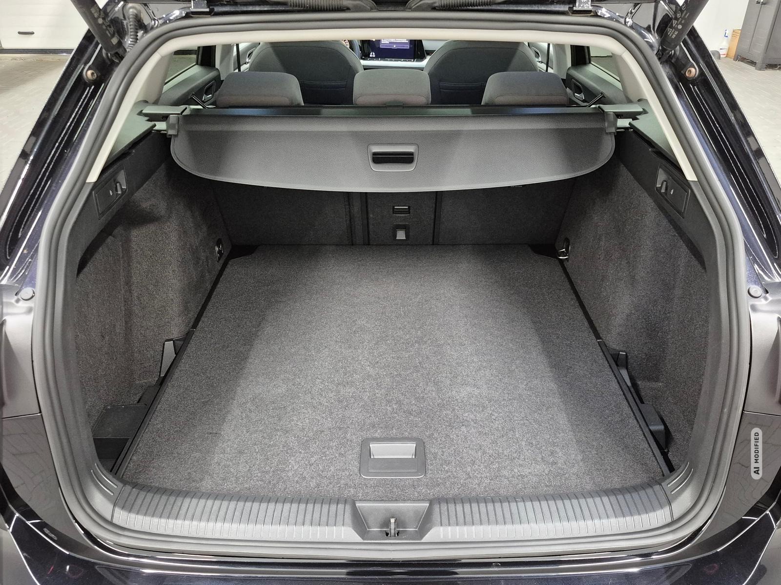 Volkswagen Golf 8 Alltrack 4M IQ-Light/HUD/Pano/H-K/AHK/DCC