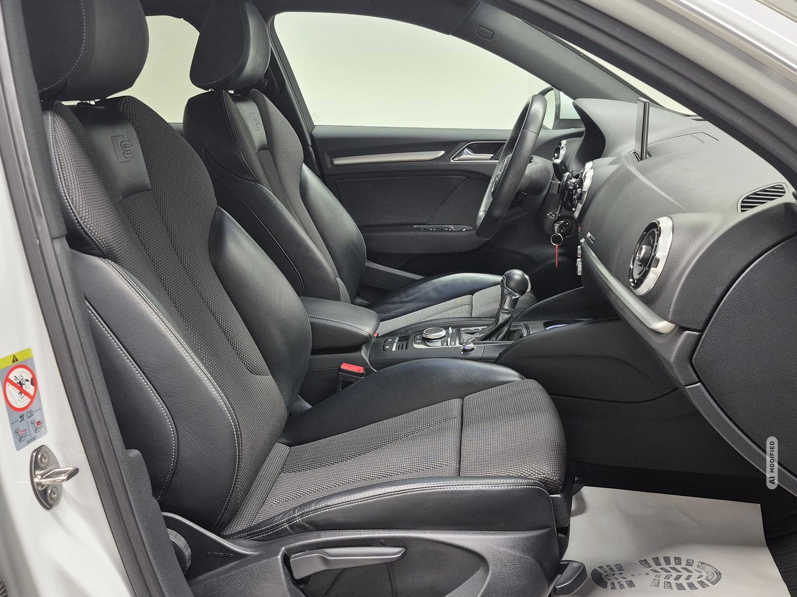 Audi A3 Sportback S-line LED/Nav/DAB/SHZ/PDC/GRA/18LM