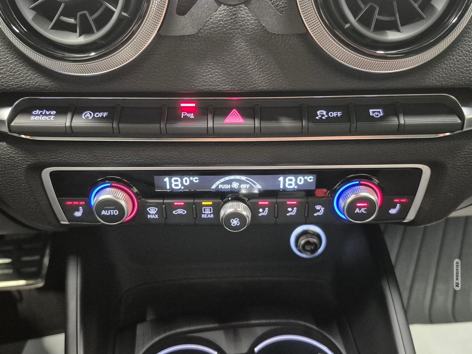 Audi A3 Sportback S-line LED/Nav/DAB/SHZ/PDC/GRA/18LM