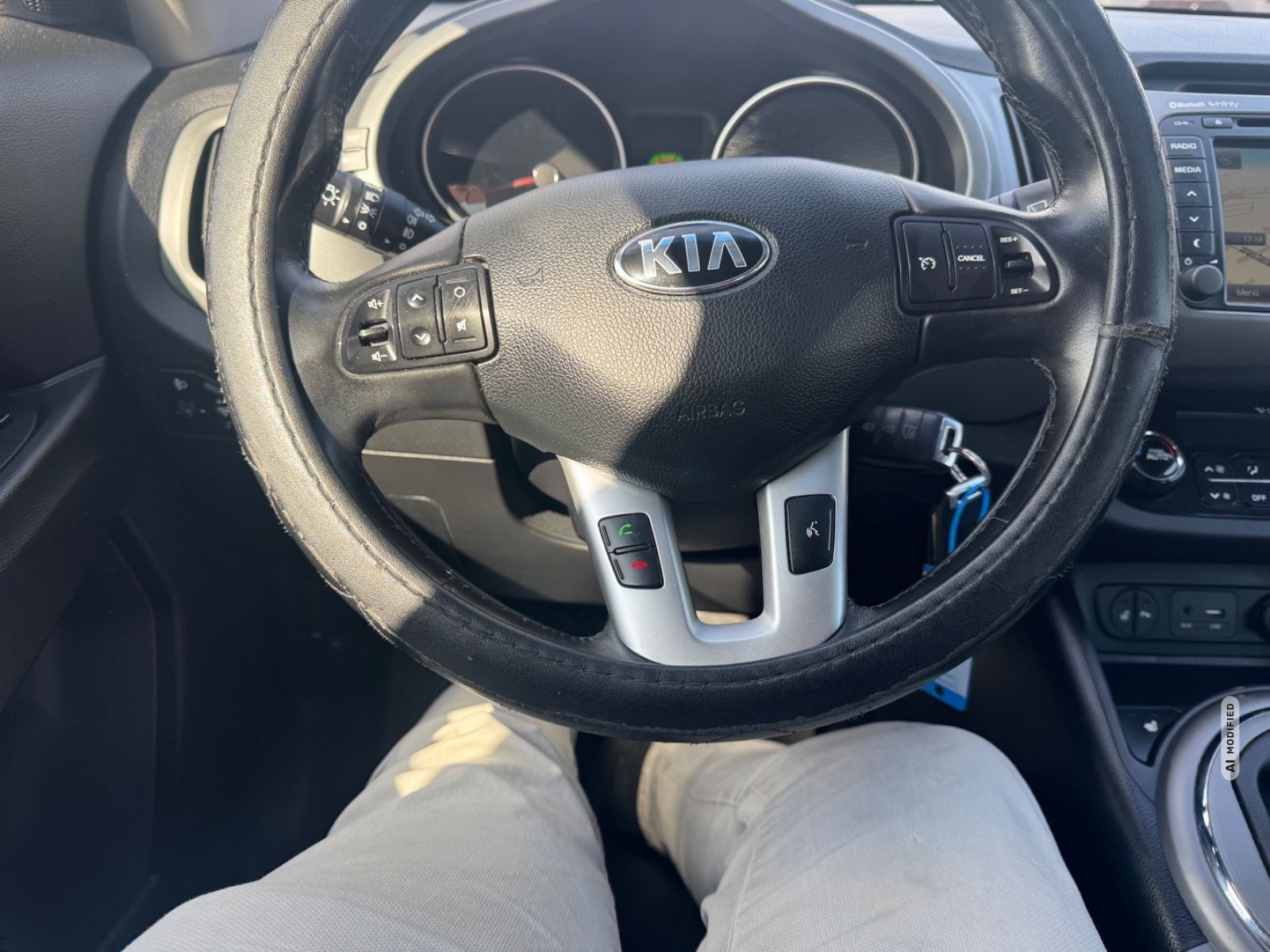 Kia Sportage Dream Team 2WD Navi PDC Kamera MFL Temp