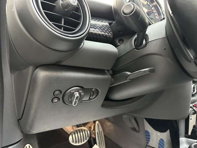 MINI John Cooper Works Cabrio 