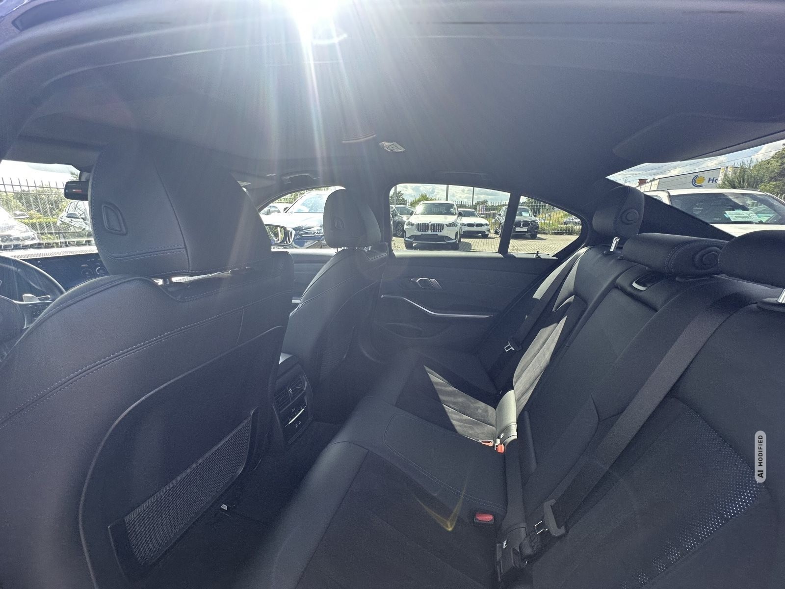 BMW 330 M SPORT LC PROF AHK GSD 19 -LM HIFI DAB
