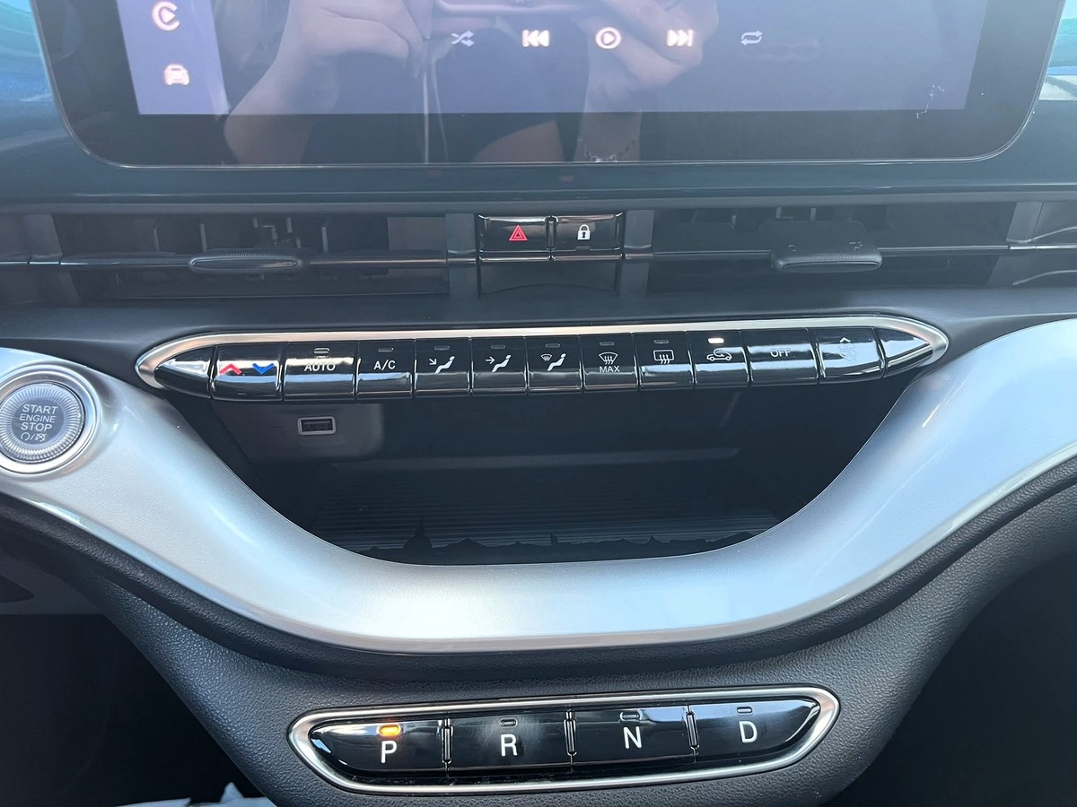 Fiat 500e 3+1 Icon (42 kWh) *Navi*Apple Carplay*Sitzheizung*