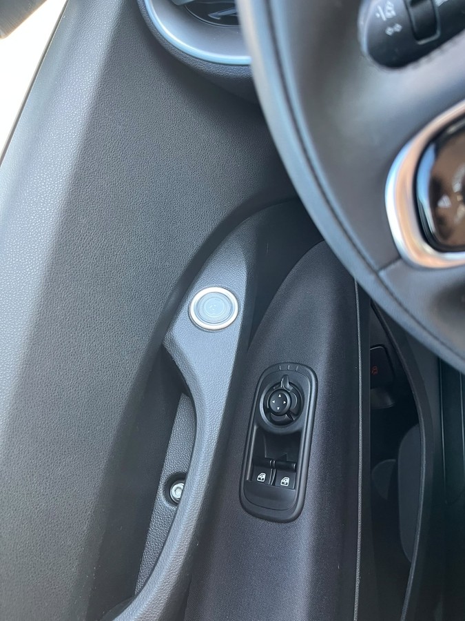 Fiat 500e 3+1 Icon (42 kWh) *Navi*Apple Carplay*Sitzheizung*