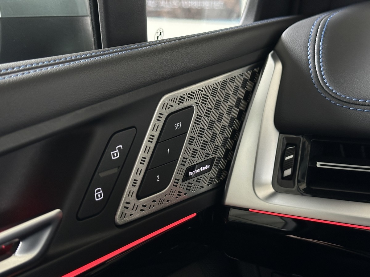 BMW 220 Active Tourer M Sport AHK Pano 360° Kamera PDC Navi HK