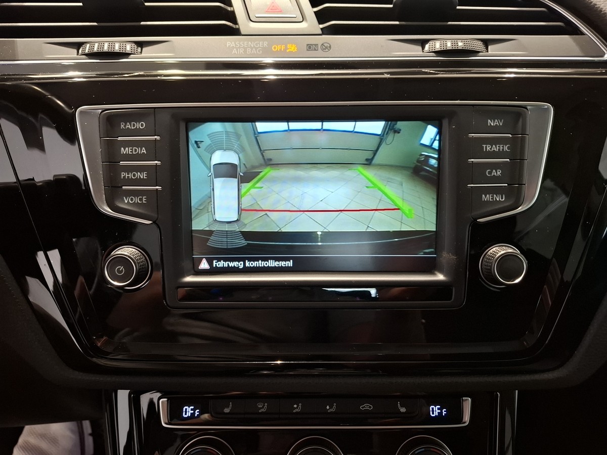 Volkswagen Touran 1.4 TSI DSG Highline LED Navi Kamera