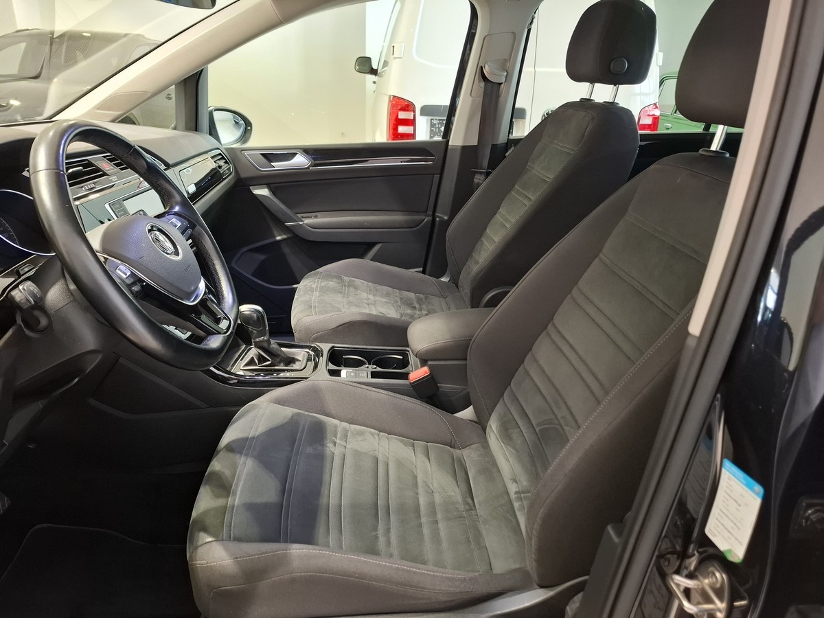 Volkswagen Touran 1.4 TSI DSG Highline LED Navi Kamera