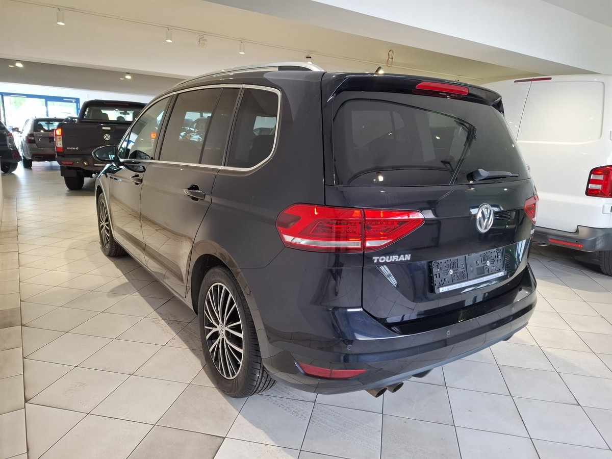 Volkswagen Touran 1.4 TSI DSG Highline LED Navi Kamera