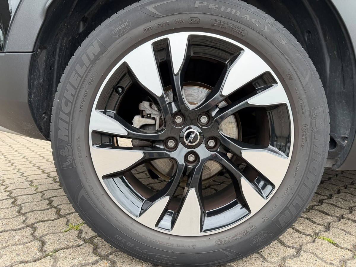 Opel Grandland X 1.2 Turbo INNOVATION + Navi