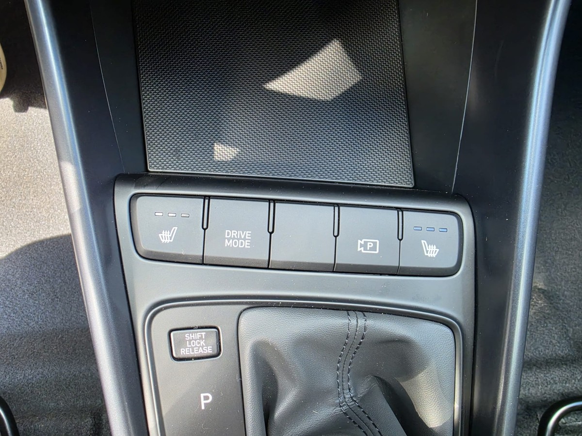 Hyundai i20 1.0 T-GDI - Automatik - Sitzhzg - Navi - PDC - R.Kam -