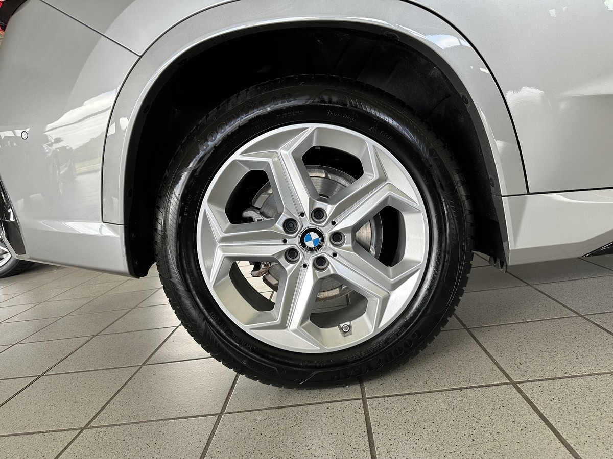 BMW X1sDrive 20i MSport H/K AHK Pano Allwetter