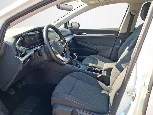 Volkswagen Golf VIII 1.5 TSI R-Line OPF KLIMA / AHK / NAVI / ACC /