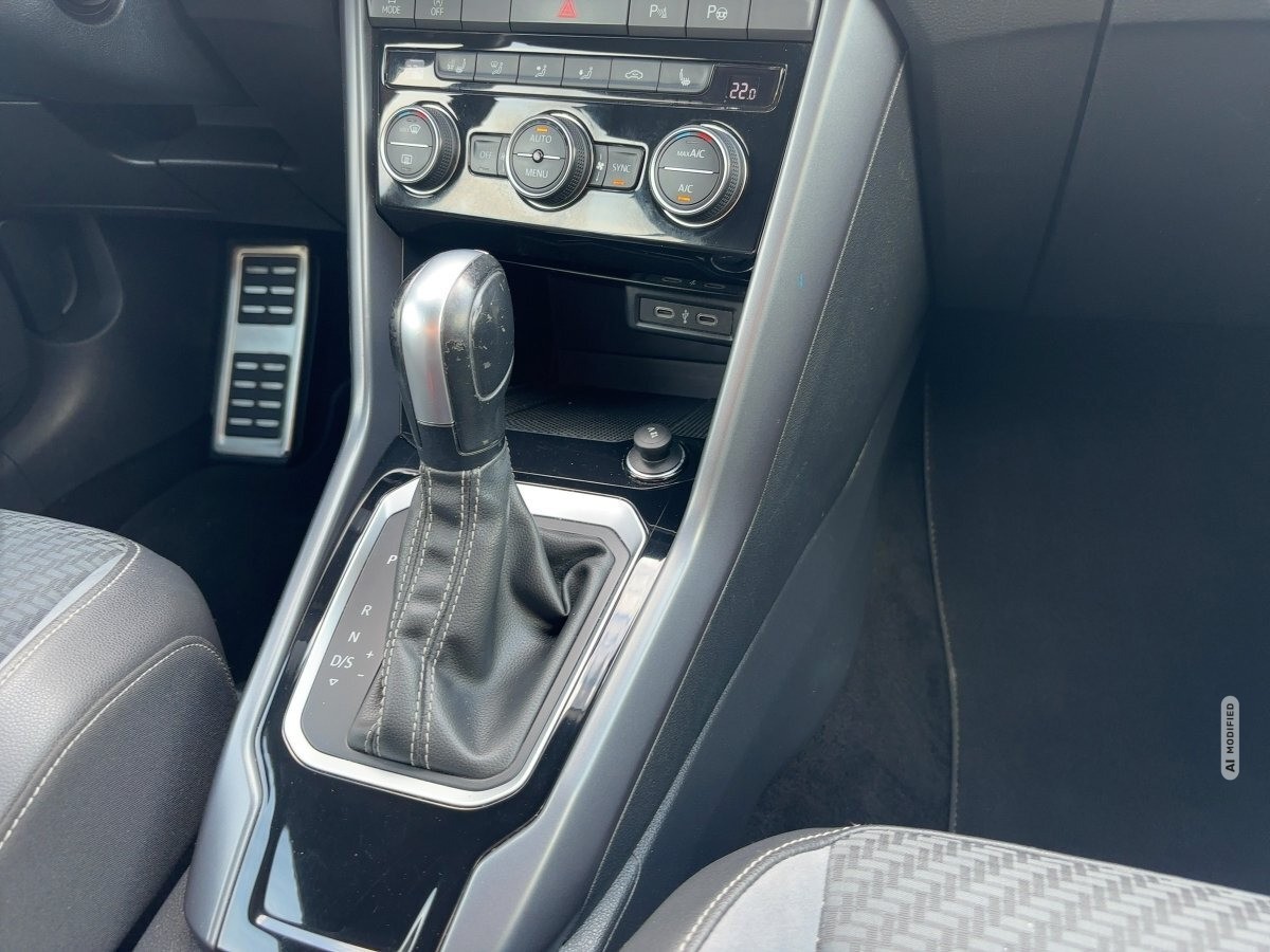 Volkswagen T-Roc Cabriolet 1.5 TSI R-Line ACC,AUTOM.,LED