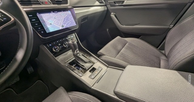 Skoda Superb Combi Style 2.0 TDI MTRX AHK CarPlay ACC