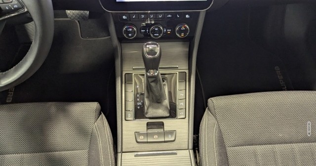 Skoda Superb Combi Style 2.0 TDI MTRX AHK CarPlay ACC