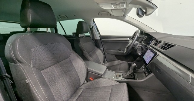 Skoda Superb Combi Style 2.0 TDI MTRX AHK CarPlay ACC