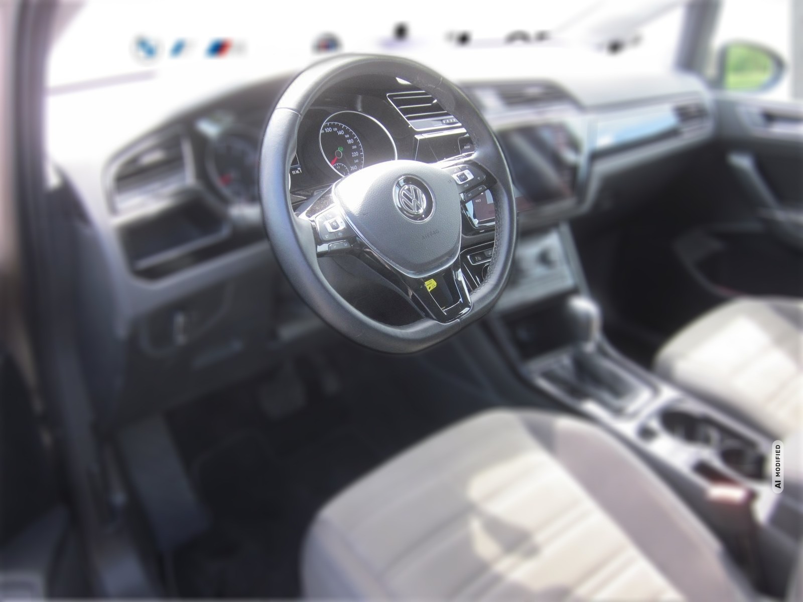 Volkswagen Touran 1.5 TSI HIGHLINE DKG NAVI LED AHK ACC RFK SHZG