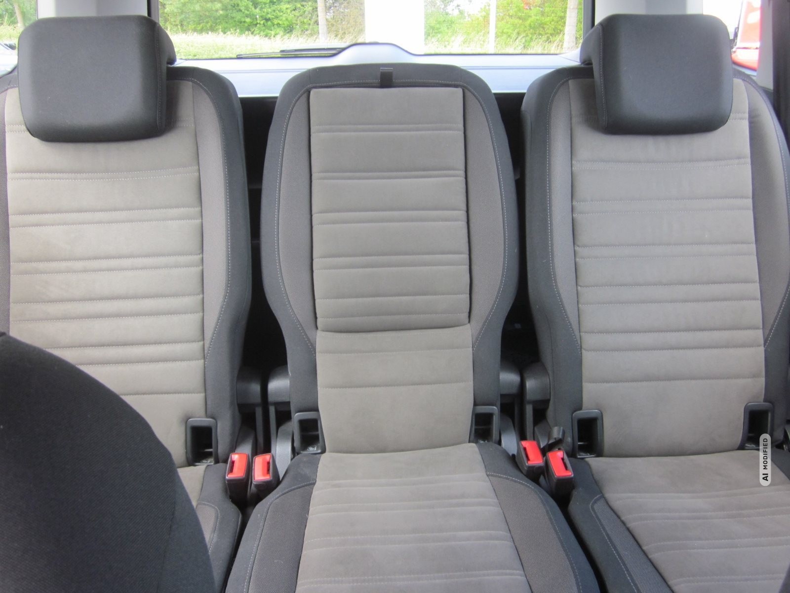 Volkswagen Touran 1.5 TSI HIGHLINE DKG NAVI LED AHK ACC RFK SHZG