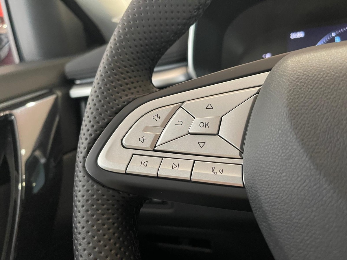 DFM Forthing 3 1.5L 7DCT PANO Kamera Keyless