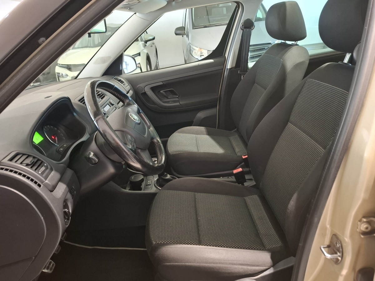 Skoda Roomster Scout 1.2 TSI Panorama Klima PDC