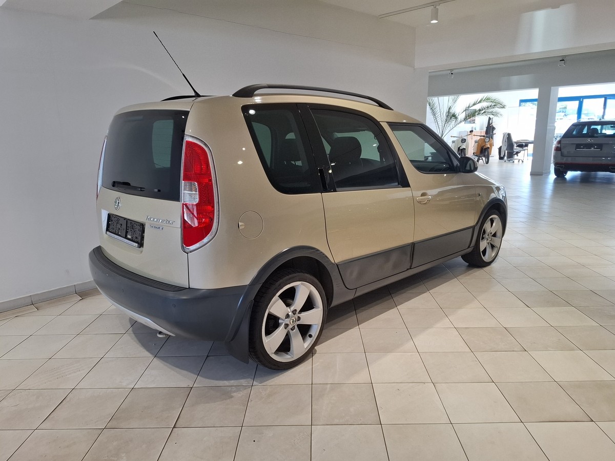 Skoda Roomster Scout 1.2 TSI Panorama Klima PDC
