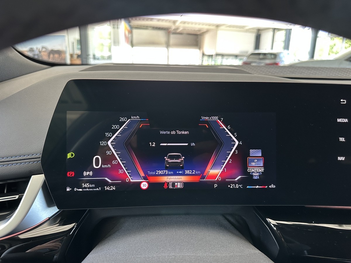 BMW 220 Active Tourer M Sport LED HUD H/K Audio Alcantara 360° 