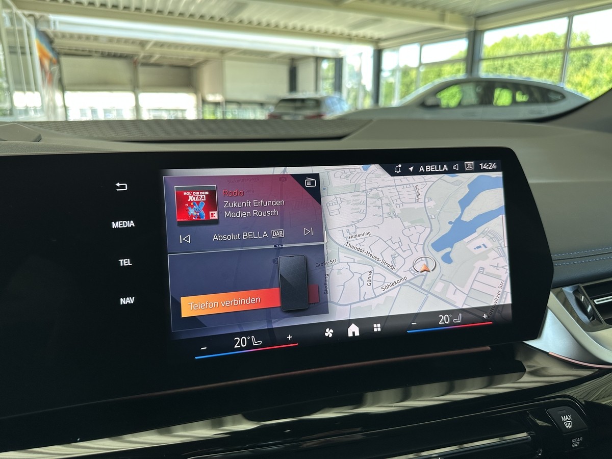 BMW 220 Active Tourer M Sport LED HUD H/K Audio Alcantara 360° 