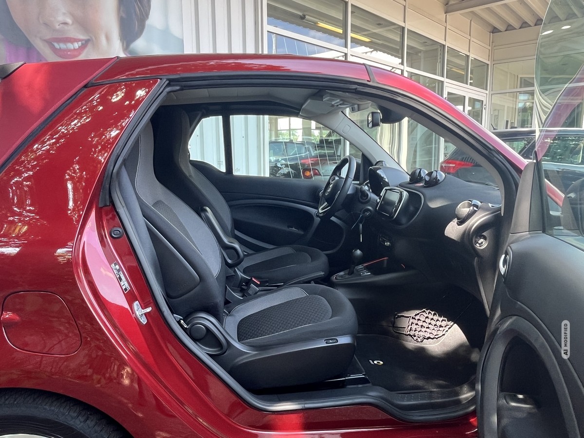 Smart ForTwo EQ cabrio*EXCLUSIVE*22kW*CAM*MEDIA*ALLW*LED*SHZ*