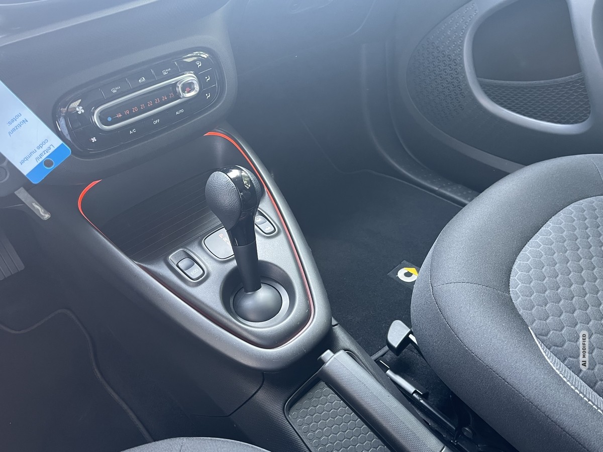 Smart ForTwo EQ cabrio*EXCLUSIVE*22kW*CAM*MEDIA*ALLW*LED*SHZ*