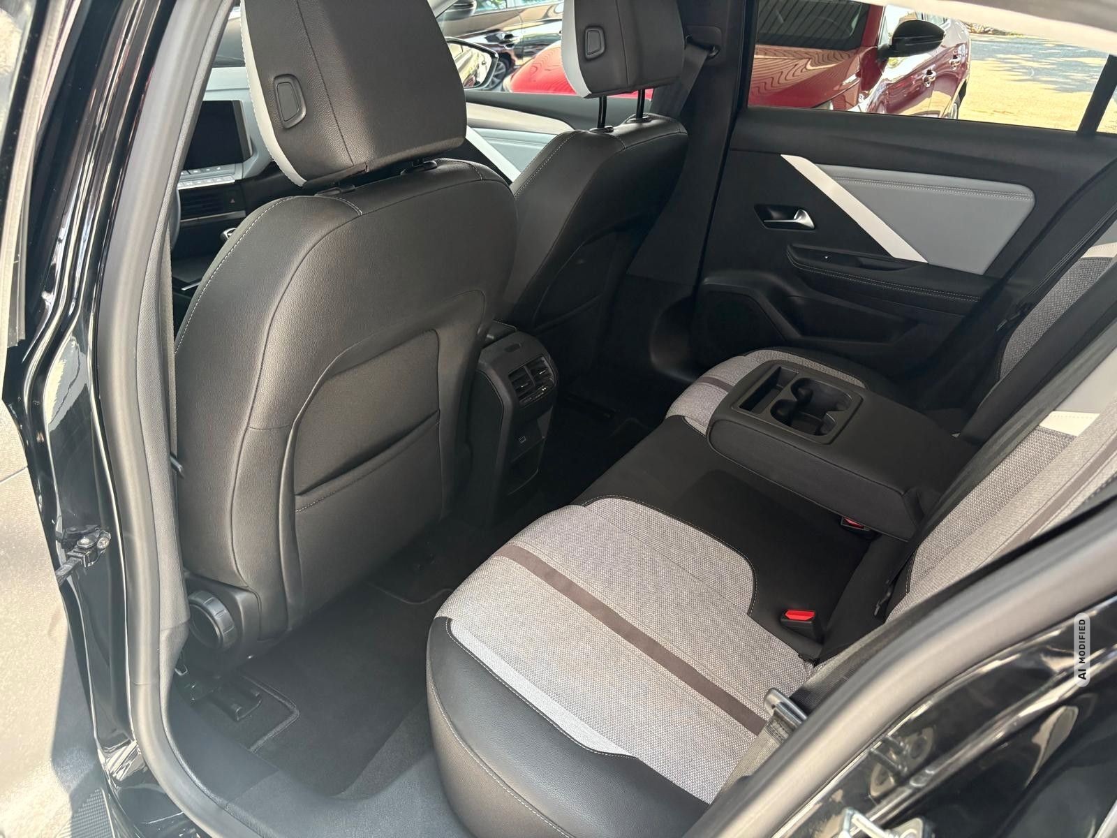 Opel Astra L Lim. 5-trg. Elegance mit Navi,AHK,