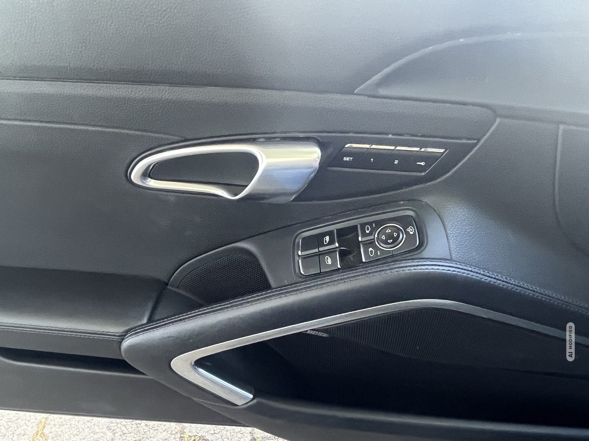 Porsche Boxster *718*PDK*20 ZOLL*BOSE*LEDERPAKET*CONNECT PLUS*