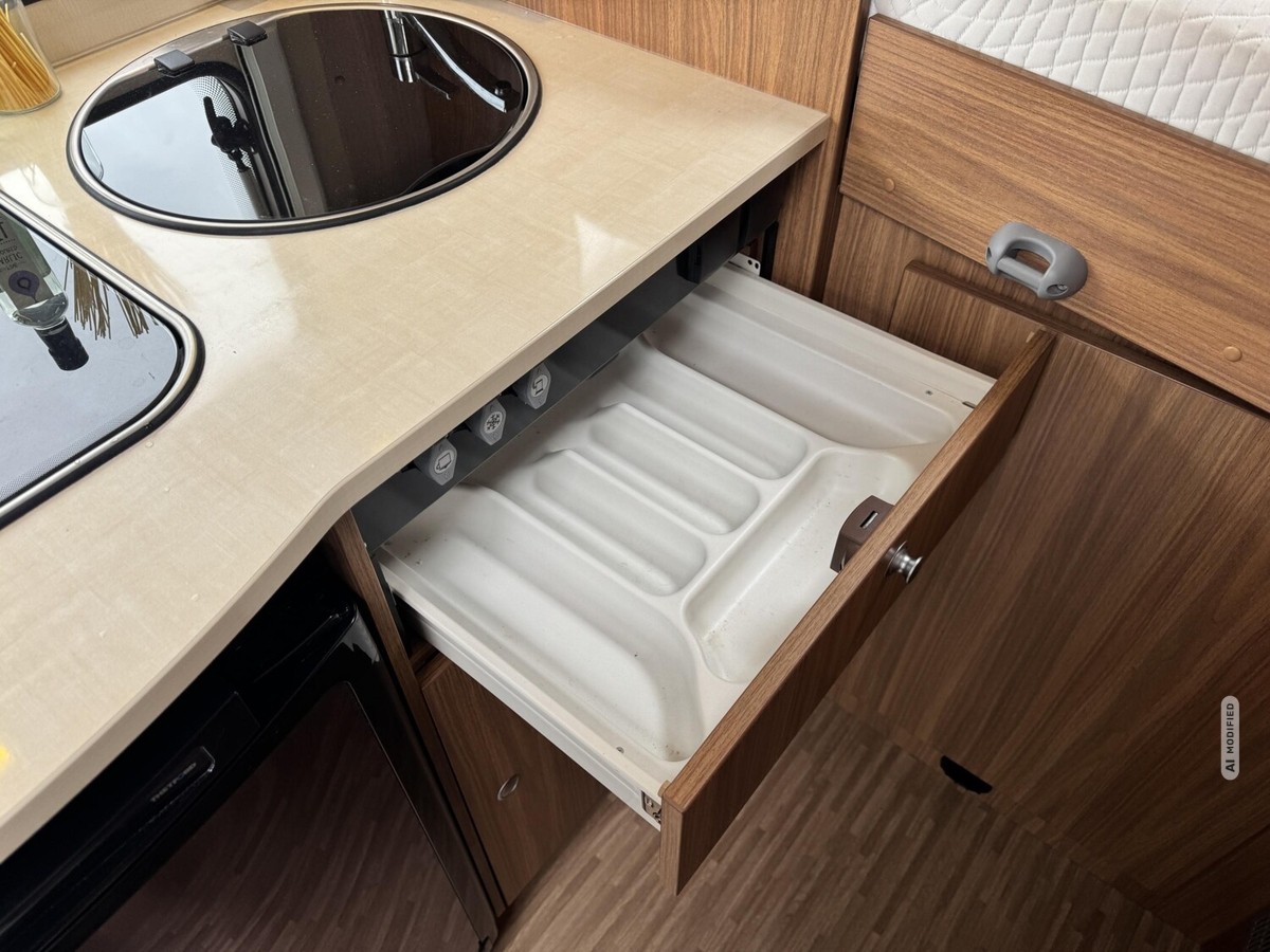 Carado T 132 Markise+TV+Absorber+Fahrradträger